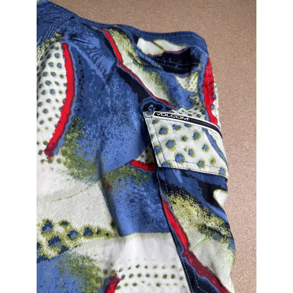 Y2k Volcom Stone Boardwear Mens Board Shorts Blue Abstract Graphic Print Size 28
